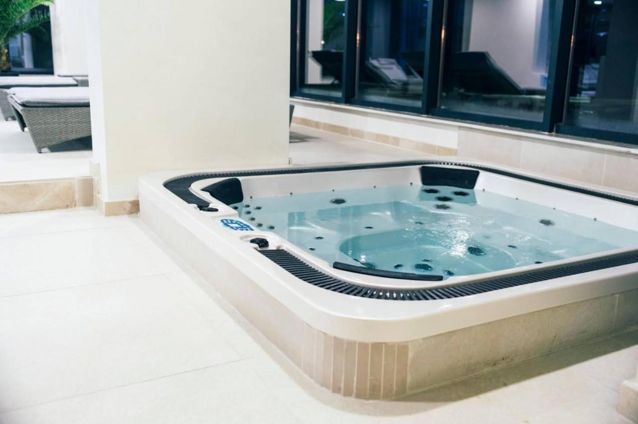 Mur Apartament Alezzi Beach Resort Năvodari Eksteriør bilde